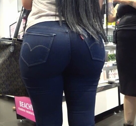 PHATASSBLUEJEANS(2).thumb.jpeg.ca5e4251f38fcbfa2285b8ee49d9c738