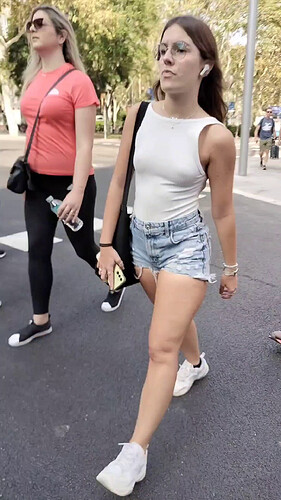 vlcsnap-2025-07-17-06h43m42s207
