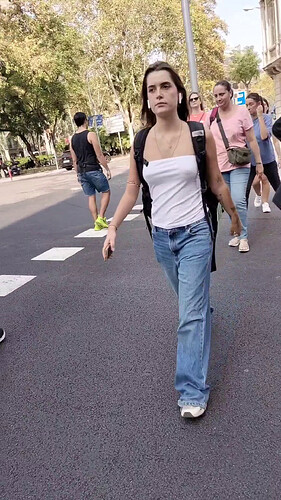 vlcsnap-2025-07-17-06h43m23s406