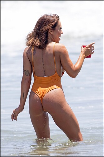 beach_nipples_10