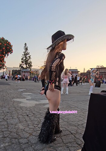 VideoCapture_20231114-193253